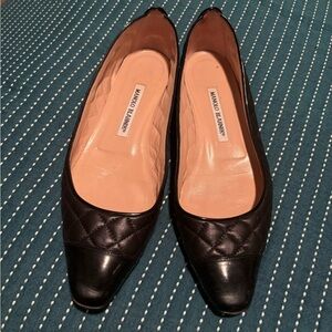 Manolo Blahnik Quilted Pattern Leather flats